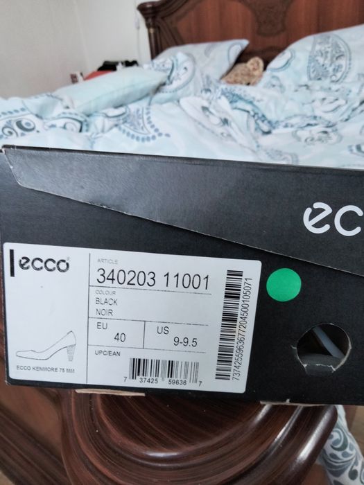 Женская обувь 39-40 размера