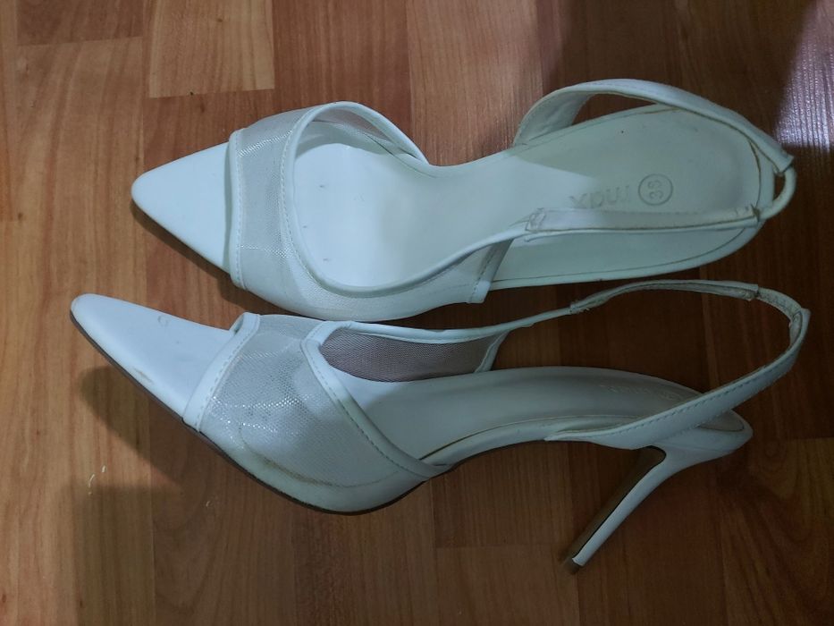 Стильные летние туфли