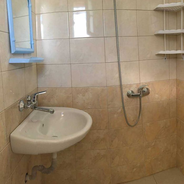 Продава се Къща в Левски - 600 кв.м за 4584 €/кв.м - Снимка #9