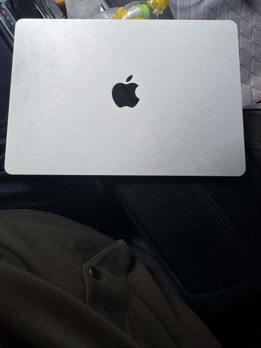 Macbook air m2 8/256