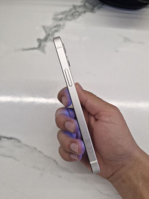 Iphone 12 white