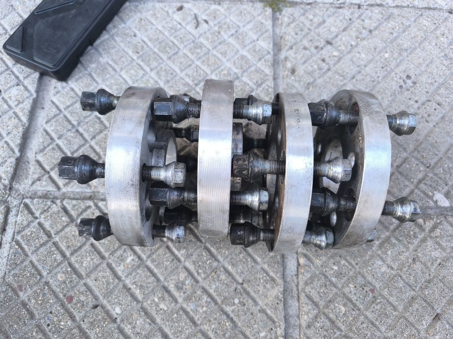 Фланци преходни 5 х 98 към 5 х 120