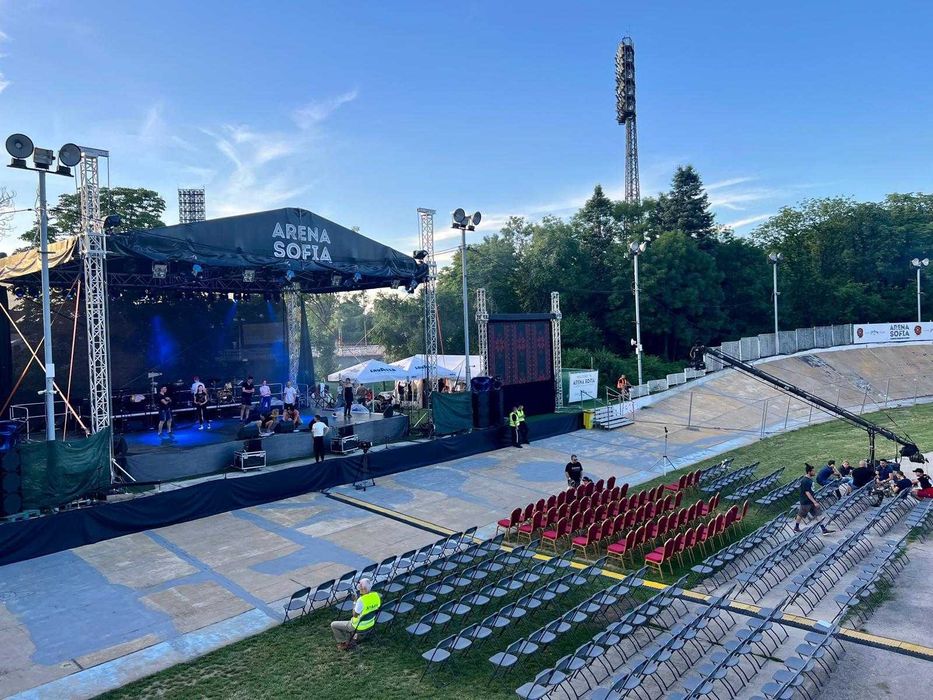 Сцена + подиум Eurotruss 12x10m