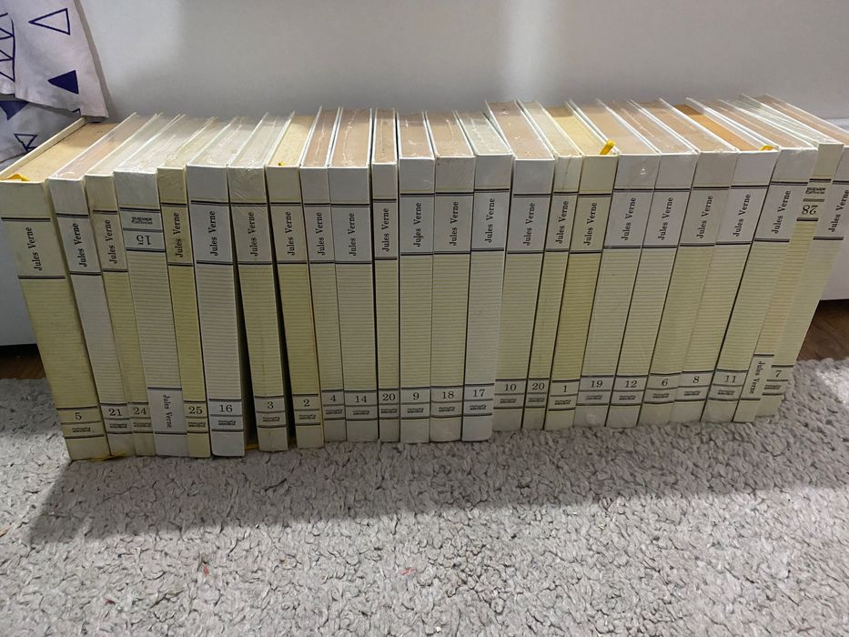Colecție de cărți Jules Verne