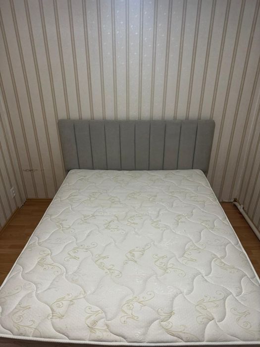 Продам двухспальную кровать