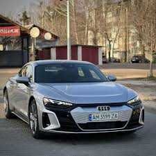 Audi e-tron GT  nasiya savdo