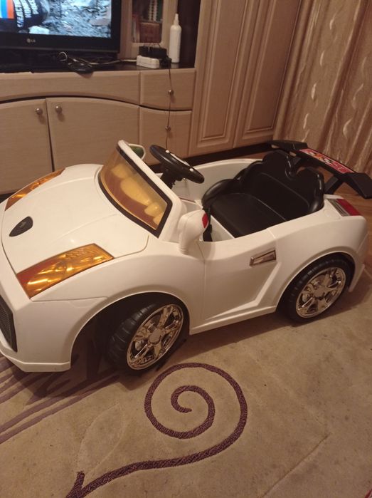 Срочно! Продам автомобиль .