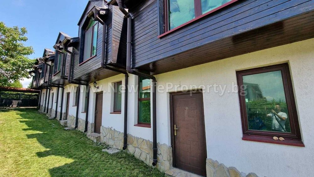 3 таунхауас без такса поддръжка в с. Кошарица