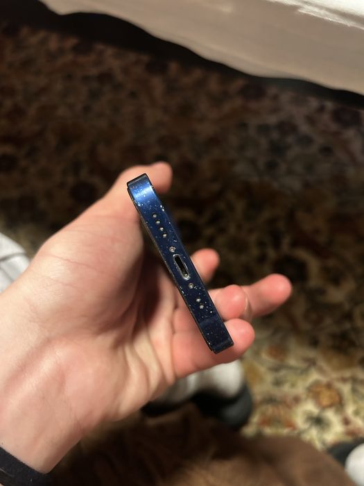 Продавам iphone 12 mini