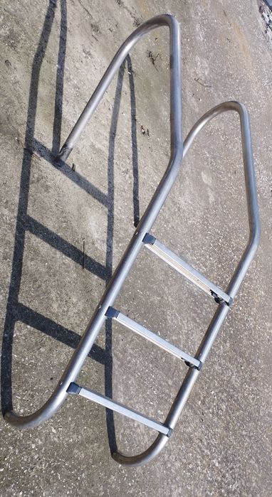 Стълба за басейн