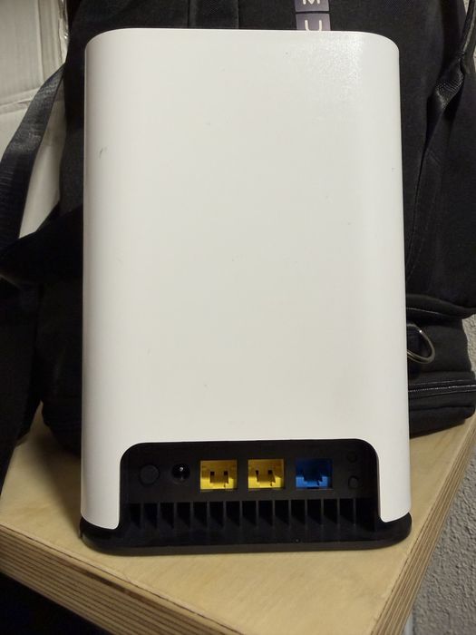 Продавам WiFi Nokia Beacon 1.1