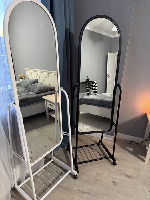 2 заркала черное и белое