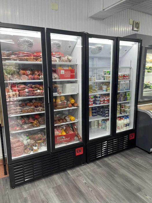 Vitrina frigorifica verticala cu 2 uși, 150 cm lungime