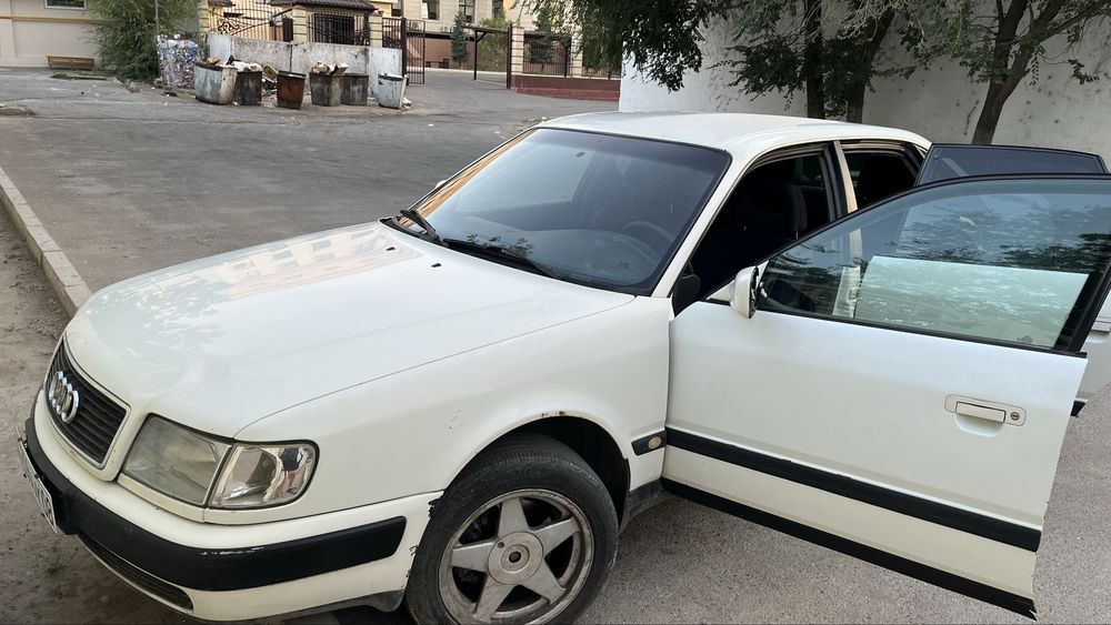 Продам audi 100 C4