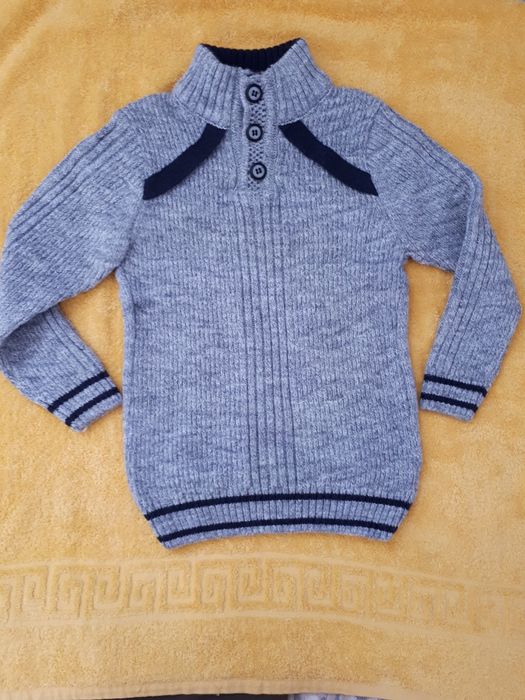 Детский одежда для мальчиков и девочек. Пижама.свитер.плед.платья.