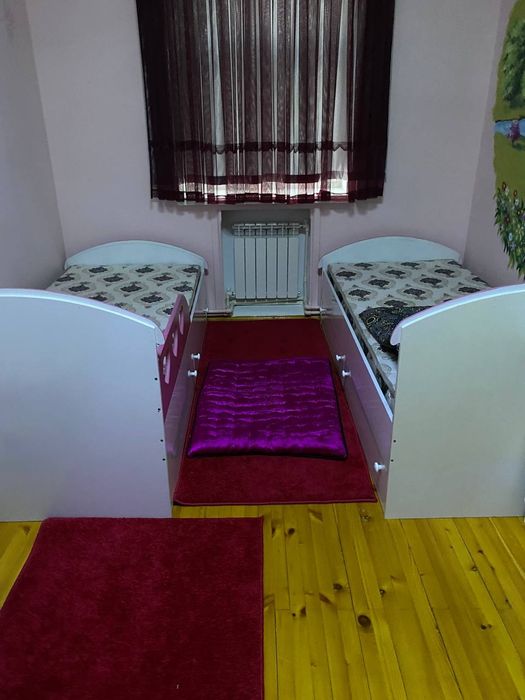 Детские набор мебель для двух детей.