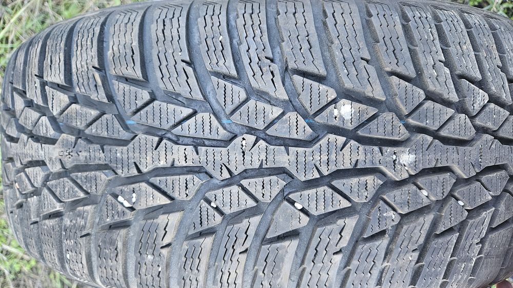 2бр гуми 215 60 16 нокиан