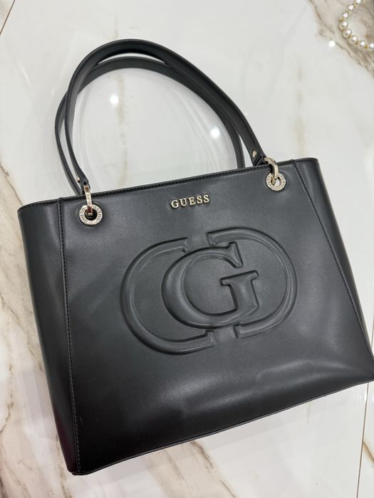 Дамска чанта Guess