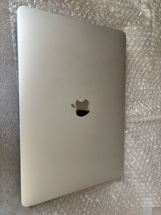 MacBook Pro 13" 2017 - I5 3,1 GHz - 8 Go RAM - 256 Go SSD - QWERTZ - Reconditionné