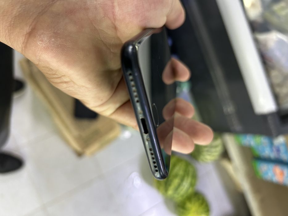 Apple iPhone SE