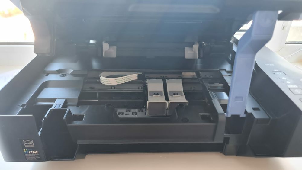 Цветной принтер Canon