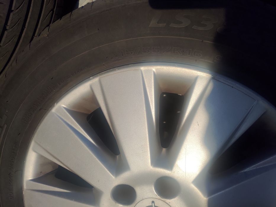 Set 4 roti aliaj cu anvelope 215/55/16 vara