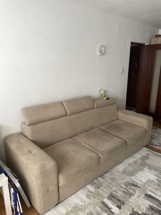 Vand canapea din stofa pentru living / sufragerie