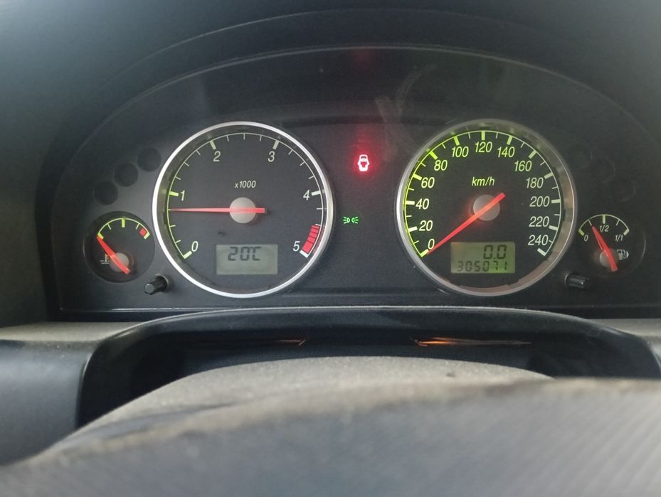 Vând schimb Ford Mondeo