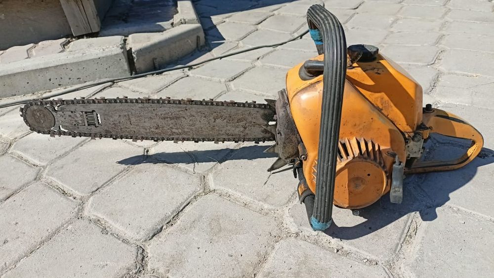 Продам бензопилу. б/у - 15000тг