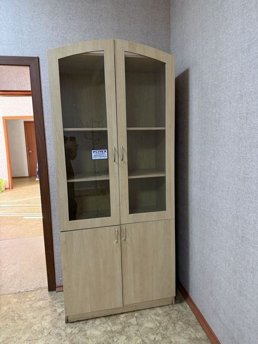 Мебель для офиса, шкафы, столы, тумбочки