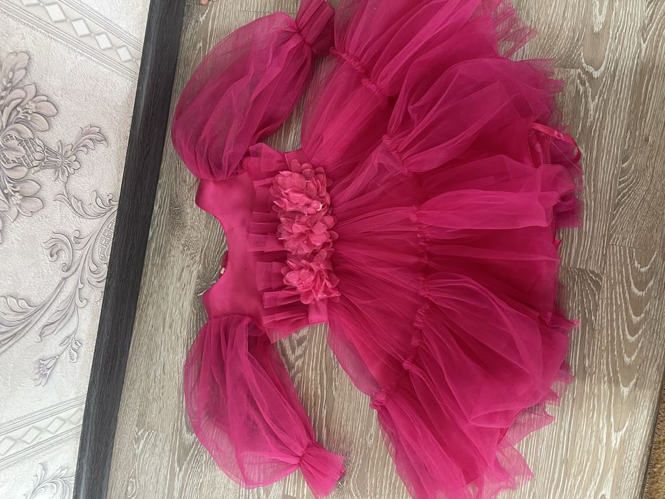 Детские платье продам