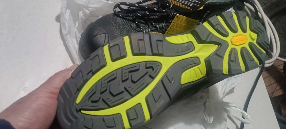 Продавам Работни Боти GRISPORT MARANELLO