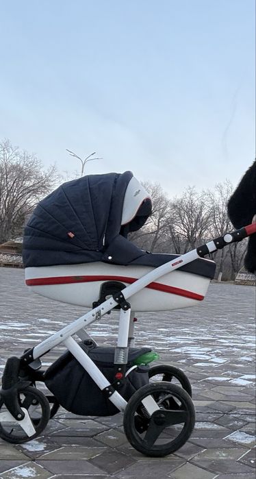 Продаю коляску 2в1 Adamex