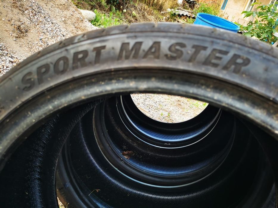 Anvelope vară  225/40R18 92 Y