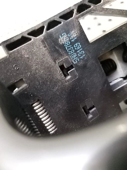 Maner usa dreapta fata vw golf 6 5k 5n0837885g