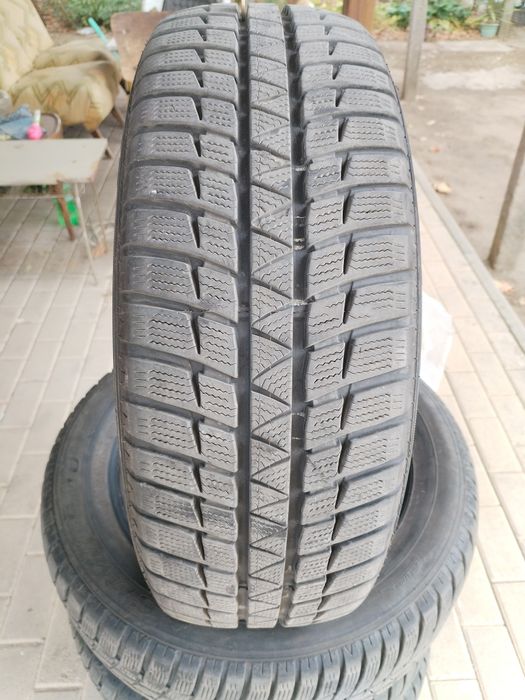 4бр. Зимни гуми - 205/60 R16 -SUMITOMO WT200 96H