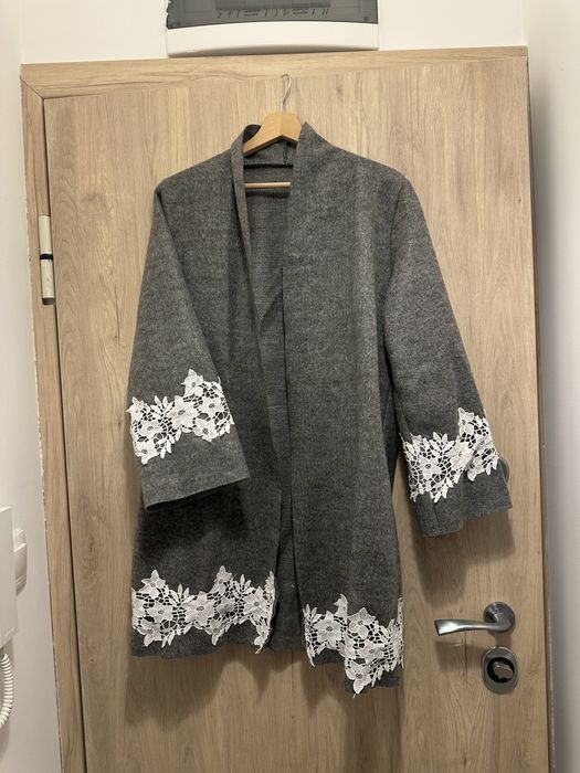 Ръчно бродирана връхна жилетка