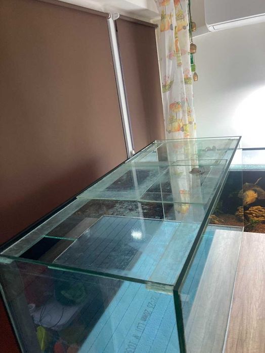 Продавам аквариум 245л (110х45х50) + шкаф и оборудване