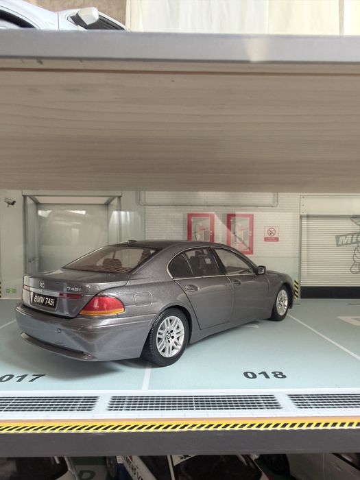 Колекционерски модел BMW 7 series E65 Kyosho 1:18