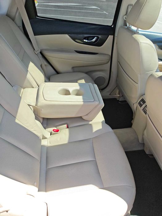 NISSAN X-Trail T32 4x4 (ALL MODE 4x4-i) 1. 6 dci 130 кс. , 7 места