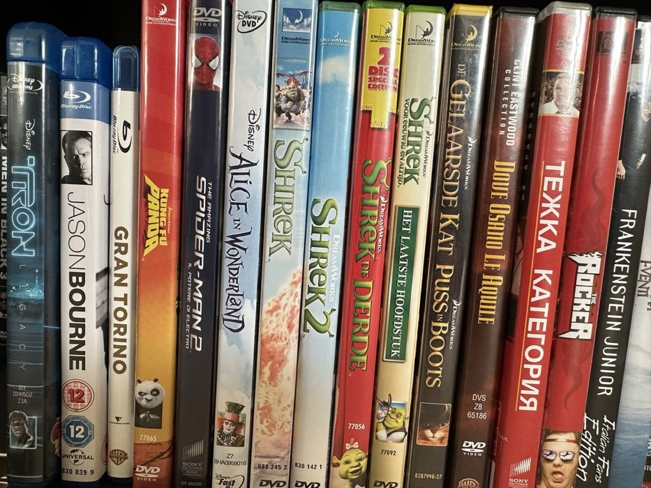 Филми DVD Blu-ray Marvel Disney Star Wars Star Trek Shrek Dune DC
