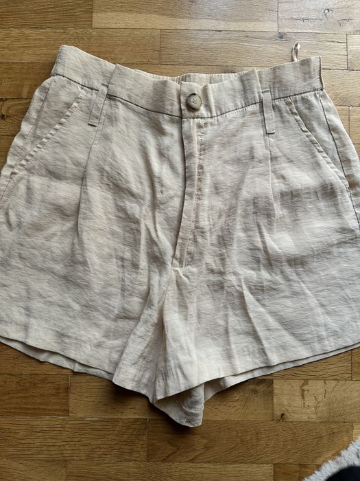 ZARA къси панталони М размер