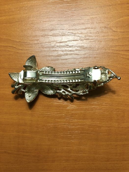 Луксозна шнола за коса с камъни