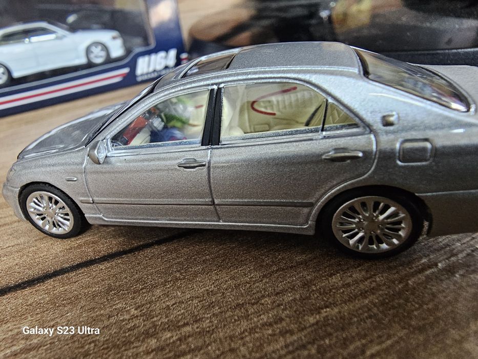 Модель 1/64 Toyota Crown 2007