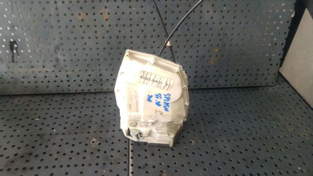 Broasca usa stanga spate suzuki splash 8230251k21