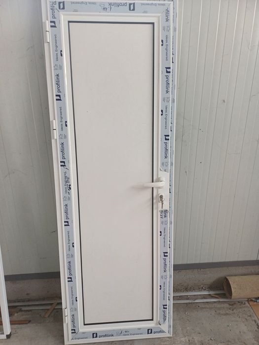 Алуминиеви врати