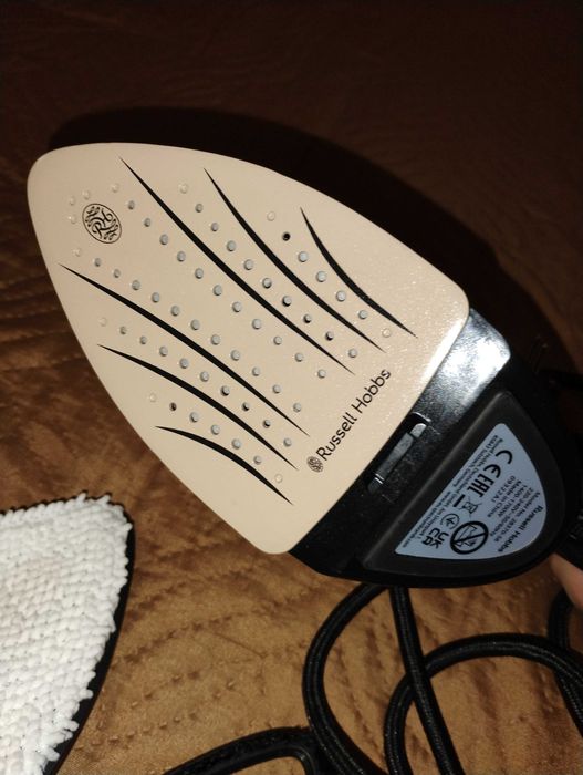 Ютия с 3 представки Rusell hobbs