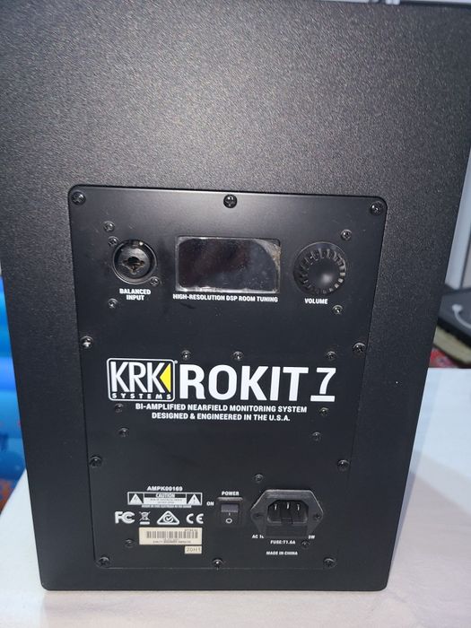 Студийный монитор KRK ROKIT 7 G4 состояние новое