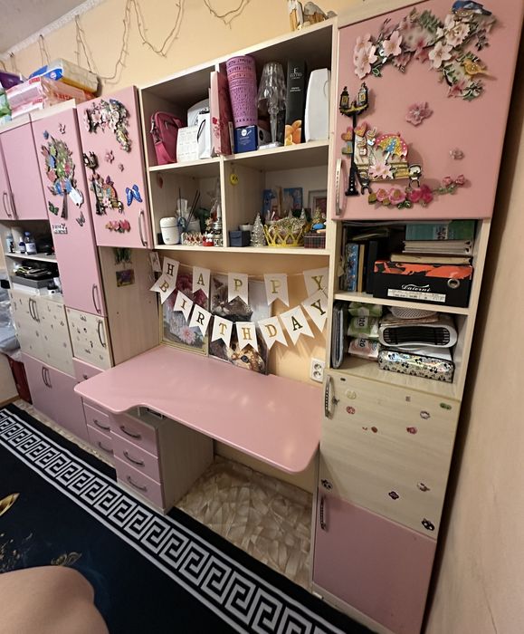 Продам детскую стенку в хорошем состоянии.