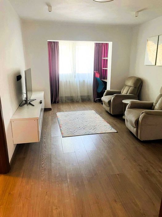 Apartament 3 camere spre închiriere/vânzare